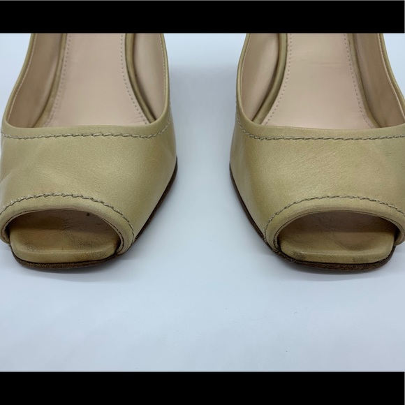 🌟PRADA NUDE LEATHER WEDGES - Picture 8 of 8